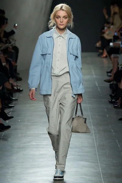 Look 11